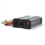 Omvormer Gemodificeerde Sinusgolf | Ingangsvoltage: 12 V DC | Apparaat stroomoutput: Type F (CEE 7/3) / USB-A | 230 V AC 50 Hz | 1000 W | Piekvermogen: 2000 W | Screw Terminal | Zilver