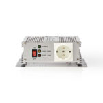 Inverter Gemodificeerde Sinusgolf | Ingangsvoltage: 24 V DC | Apparaat stroomoutput: Type F (CEE 7/3) | 230 V AC 50 Hz | 600 W | Piekvermogen: 1500 W | Accuklemmen | Zilver